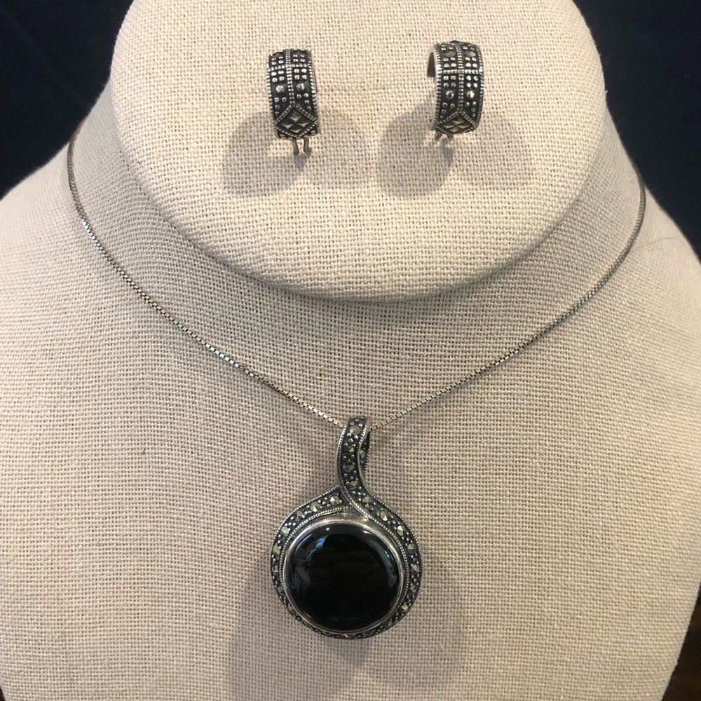 JUDITH JACK Sterling Silver Onyx Marcasite Reversible Pendant & Huggies Earrings